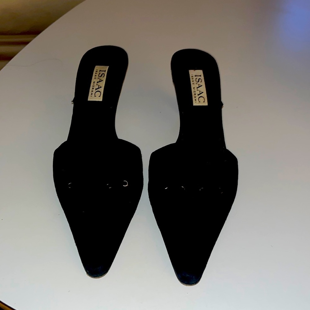 Isaac Mizrahi black suede kitten heel mule used very comfortable made in Italy